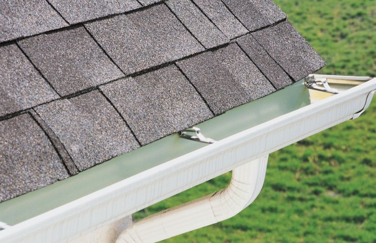 Seamless vs Sectional Gutters: What Columbia Homeowners Should Know